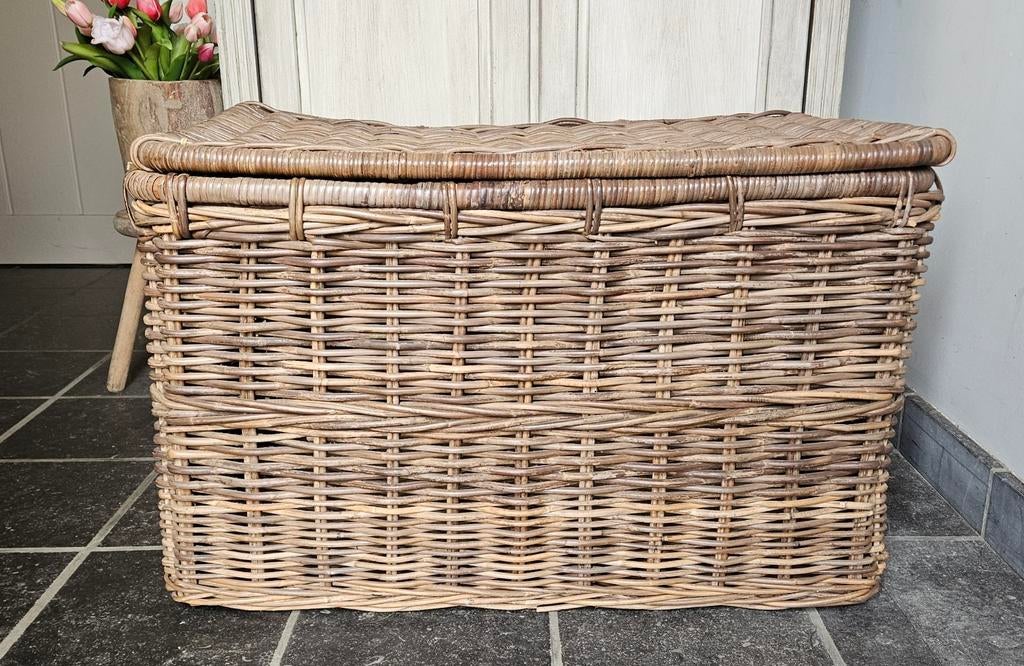 Rieten mand, Huis en Inrichting, Woonaccessoires | Krantenbakken en Lectuurbakken, Ophalen
