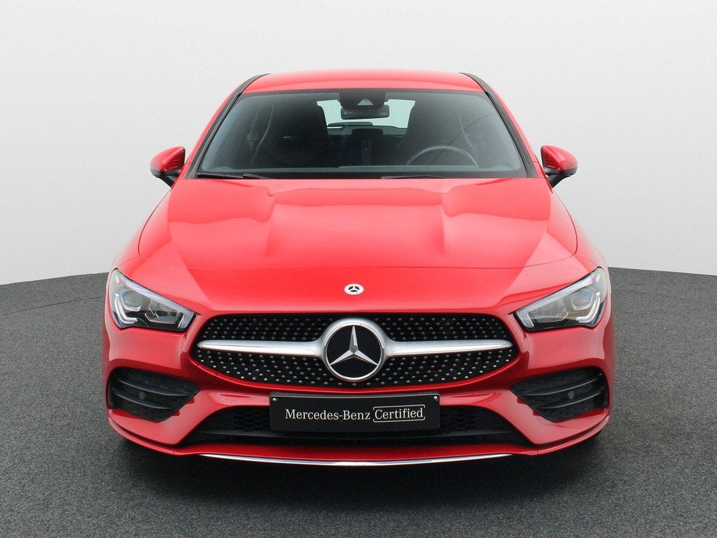 Mercedes-Benz CLA-Klasse 180 Shooting Brake + AMG LINE + LED, Autos, Mercedes-Benz, Euro 6, Entreprise, Boîte manuelle, 4 cylindres
