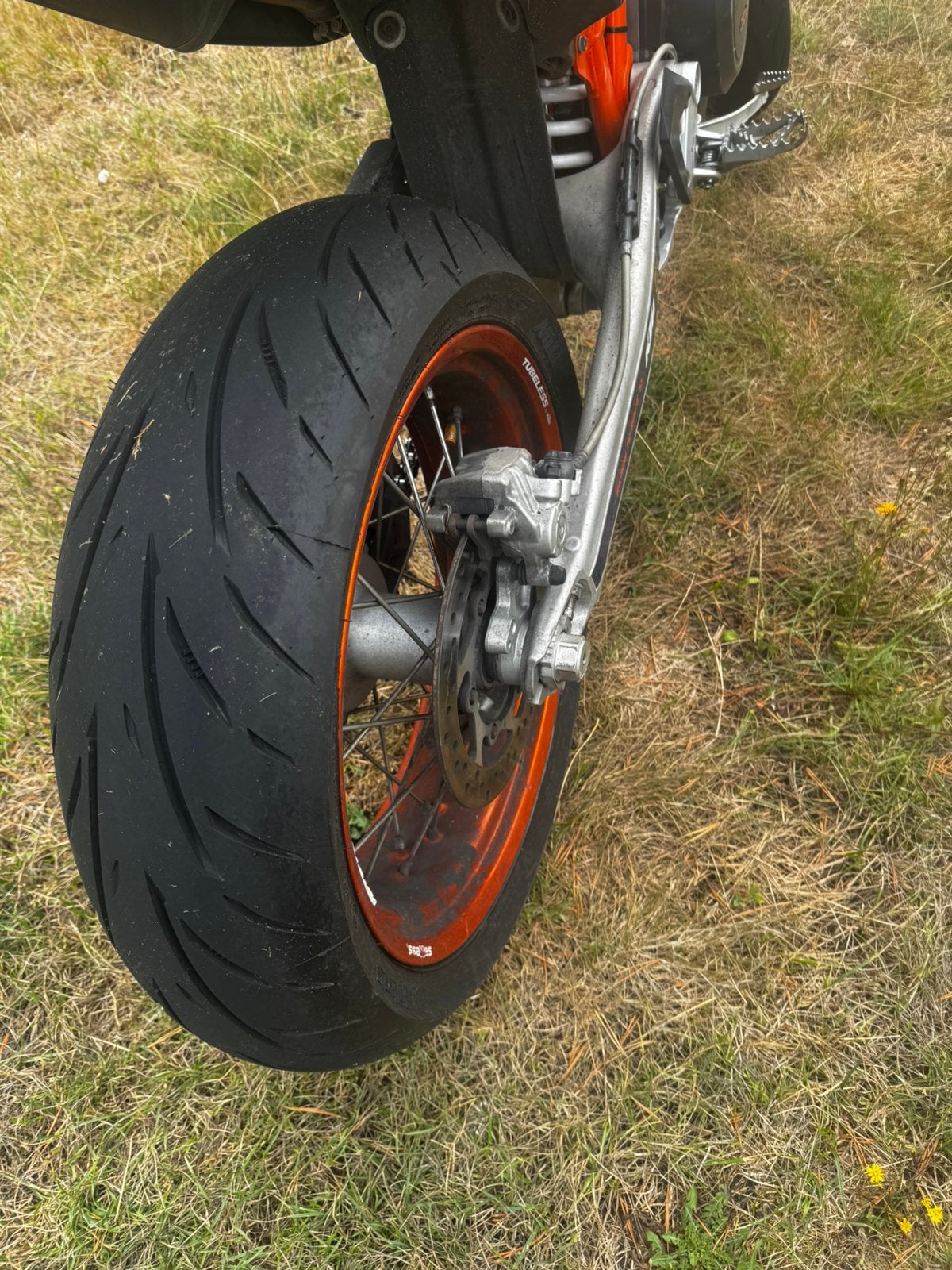 Ktm 690 SMC R, Occasion, 4 cilinders, Motorrijbewijs A, Particulier