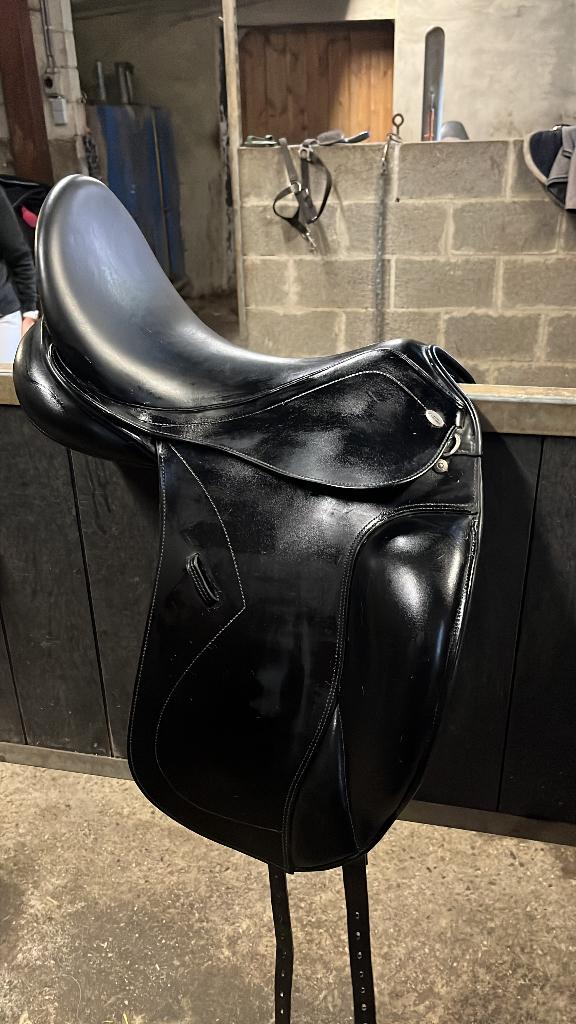Dressuurzadel, Dieren en Toebehoren, Ophalen of Verzenden, Zo goed als nieuw, Dressuur