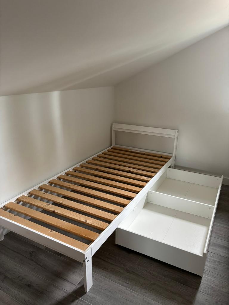 IKEA bed met uitschuifbaar logeerbed en lade (90x200), Huis en Inrichting, Slaapkamer | Bedden, Ophalen, Gebruikt, 90 cm, Eenpersoons