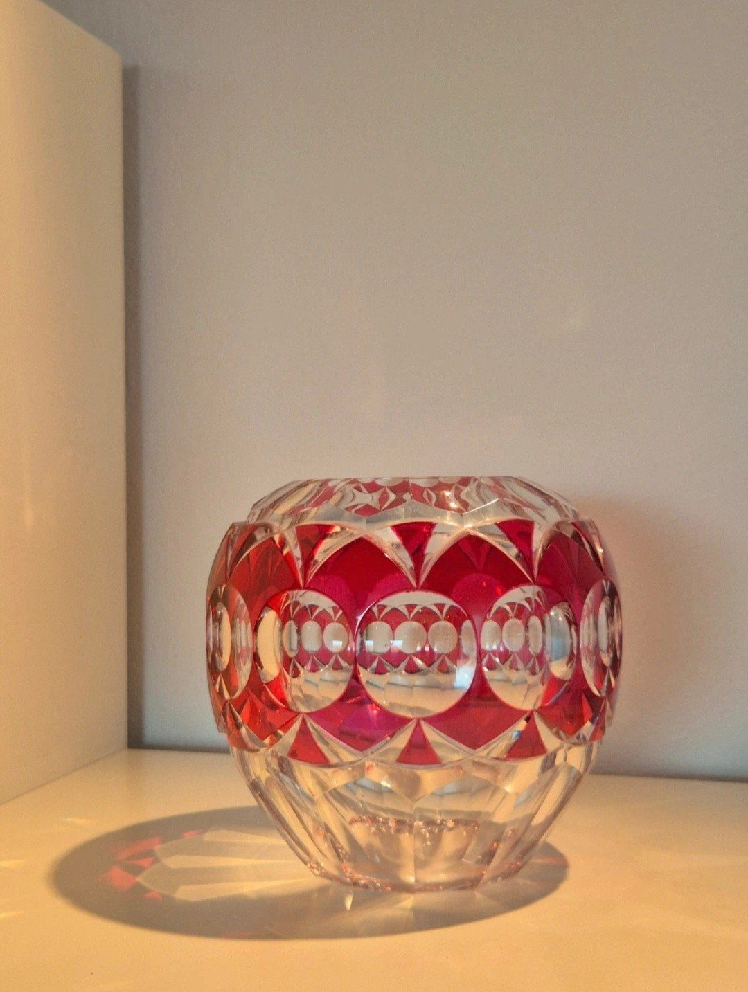 Petit vase boule en cristal Val Saint Lambert, Enlèvement ou Envoi