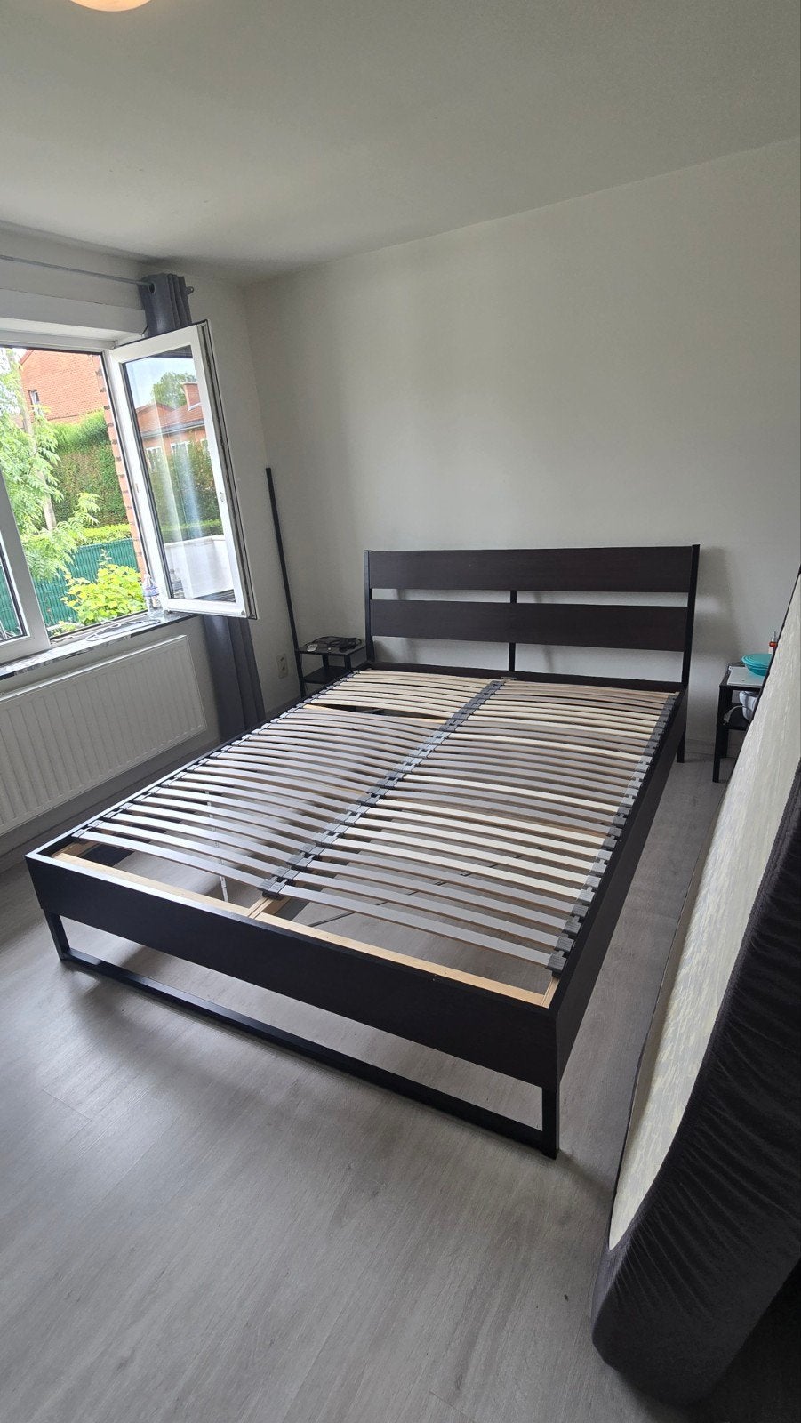 Lit double ikea 160x200, Maison & Meubles, Comme neuf, Brun, Enlèvement, 200 cm