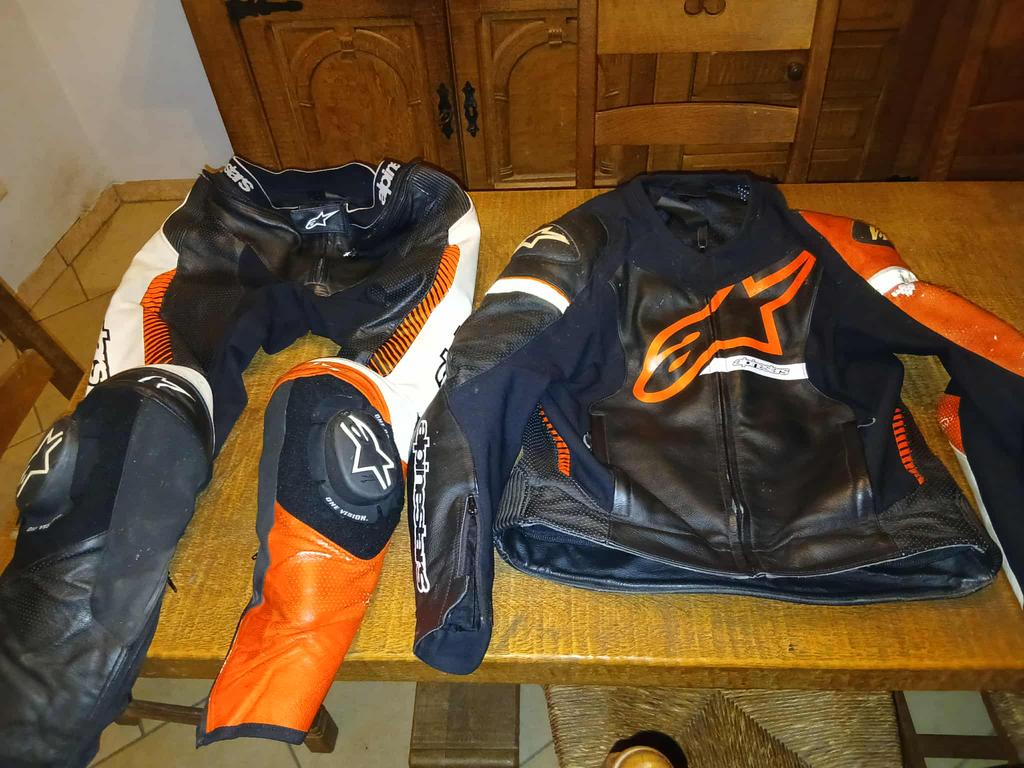 Combinaison de moto Alpinestars, Enlèvement