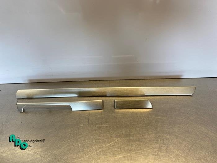 Dashboard sierlijst van een Volkswagen Golf (Golf 04-), Gebruikt, -, Volkswagen, -