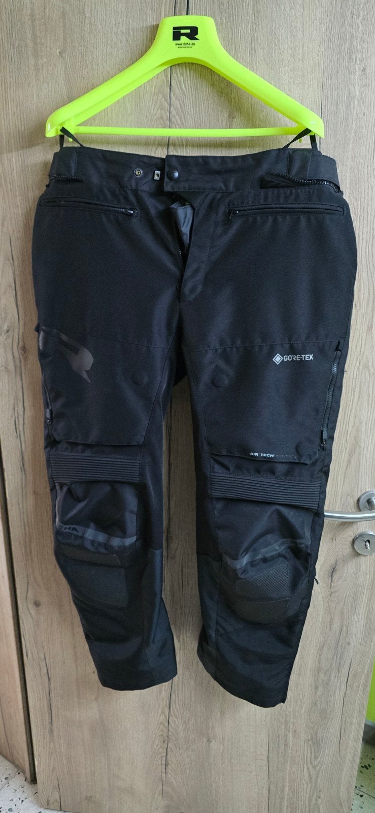 Richa Goretex motorbroek model Brutus, Ophalen