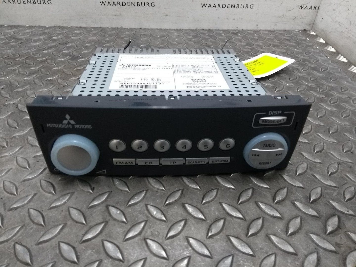 MITSUBISHI COLT RADIO 2005, Auto-onderdelen, Ophalen of Verzenden, Gebruikt, Stiba lid