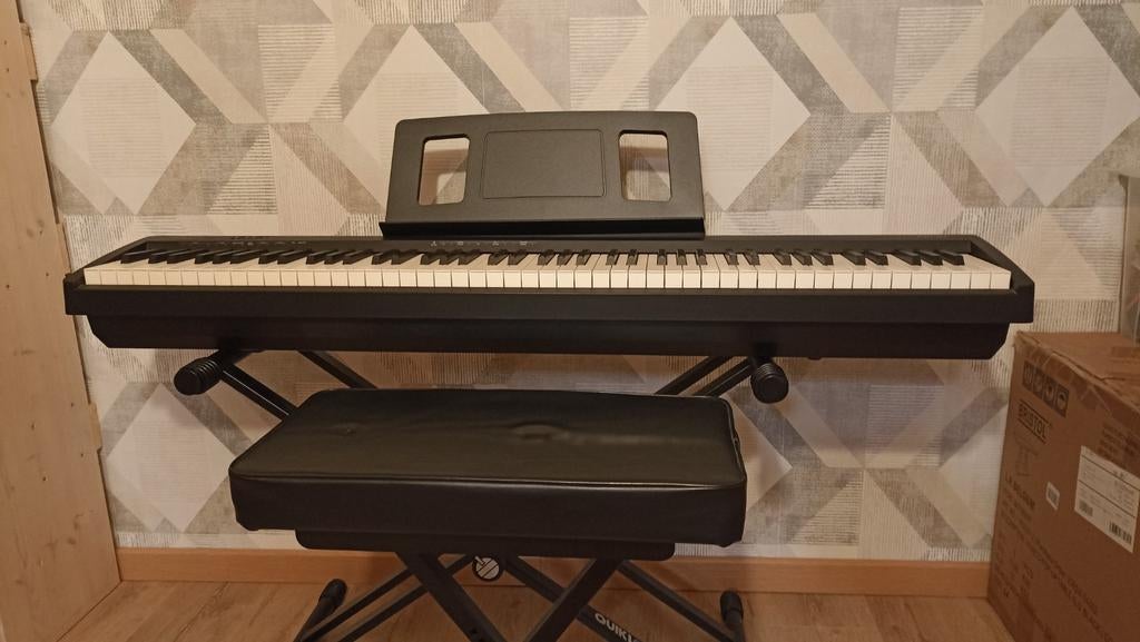 Piano Roland FP10, Musique & Instruments, Enlèvement, Piano