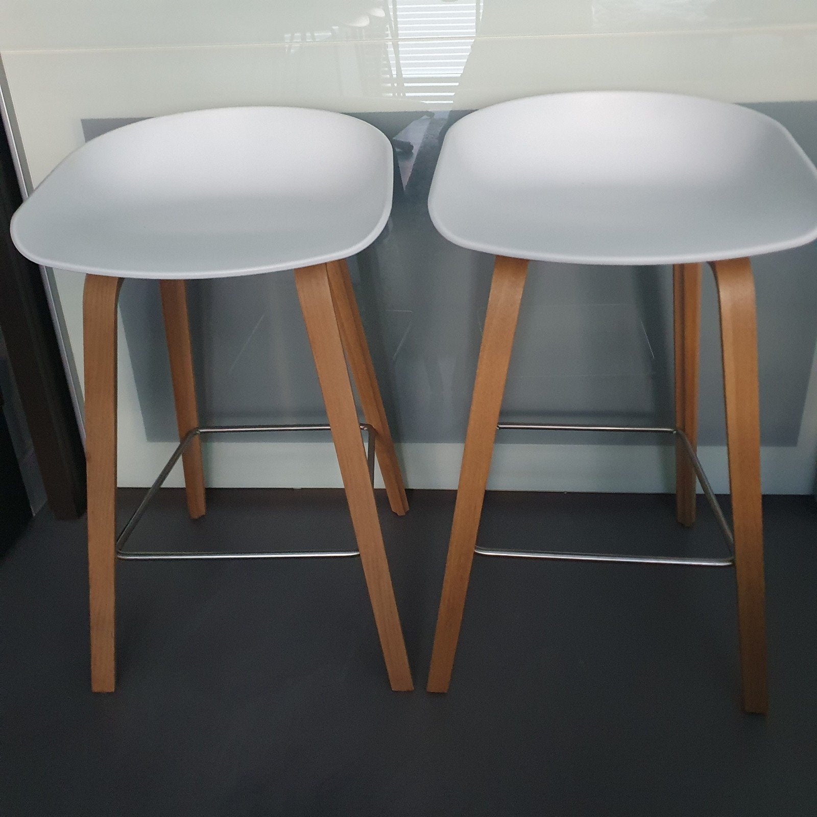 ***3x HAY about a stool AAS32 barkrukken (laag model)***, Huis en Inrichting, Met voetsteun, 60 tot 90 cm, Zo goed als nieuw, 3 krukken