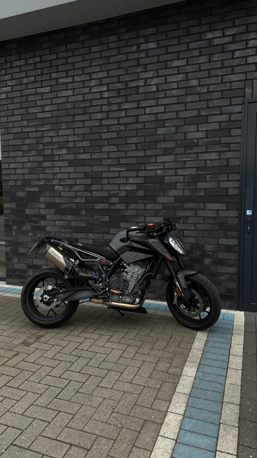 Ktm Duke 790 L ( A2 begrensd ), Motoren, 2 cilinders, Gebruikt, Minimaal motorrijbewijs A2, 12 t/m 35 kW