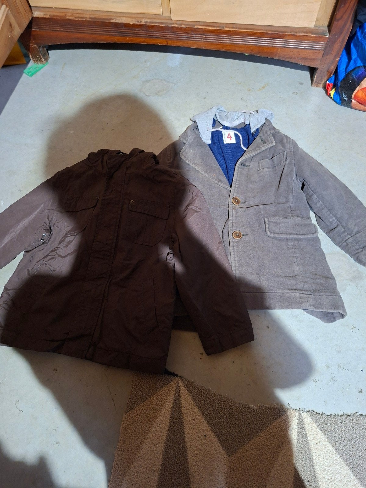 vestes pour garçons, Enlèvement