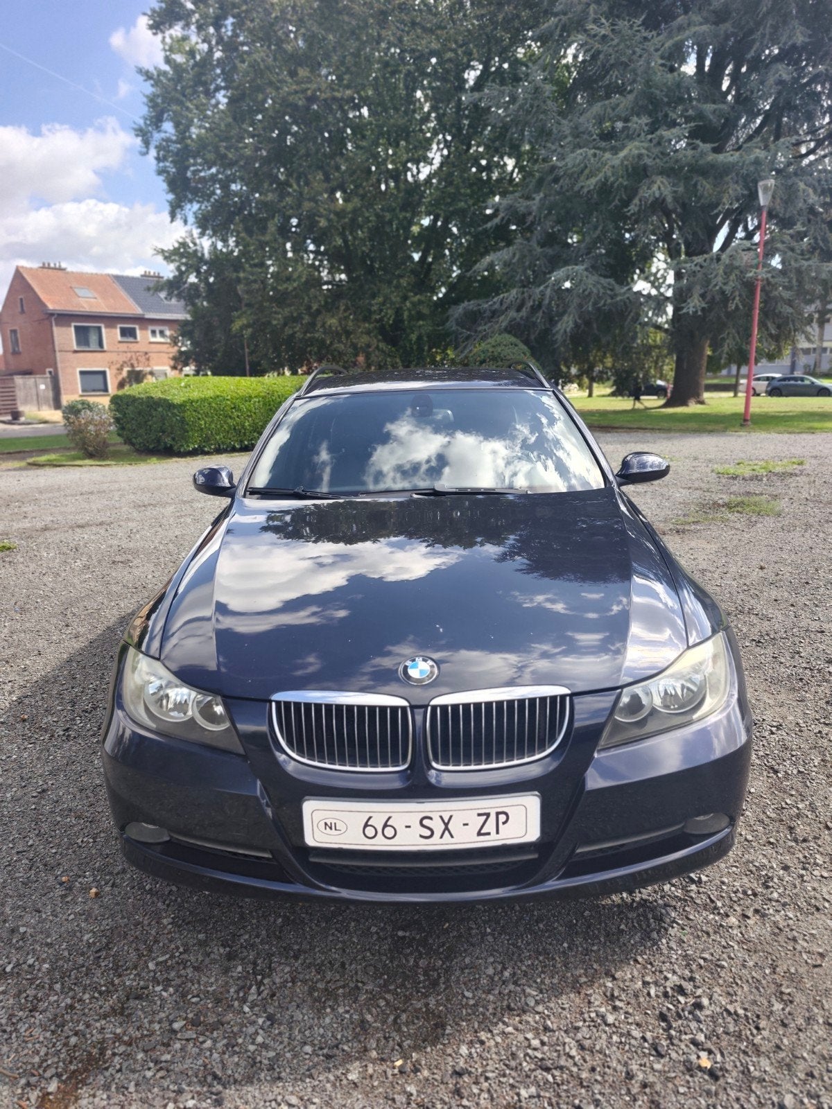 BMW 320 INJECTION ESSENCE, Autos, Cuir, Achat, Noir, 5 portes