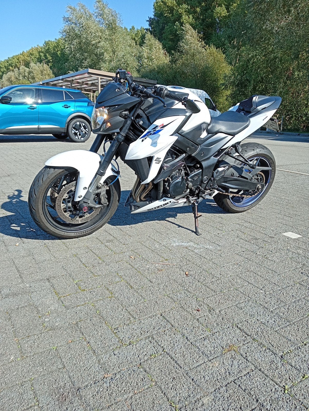 gsxs 750, Particulier