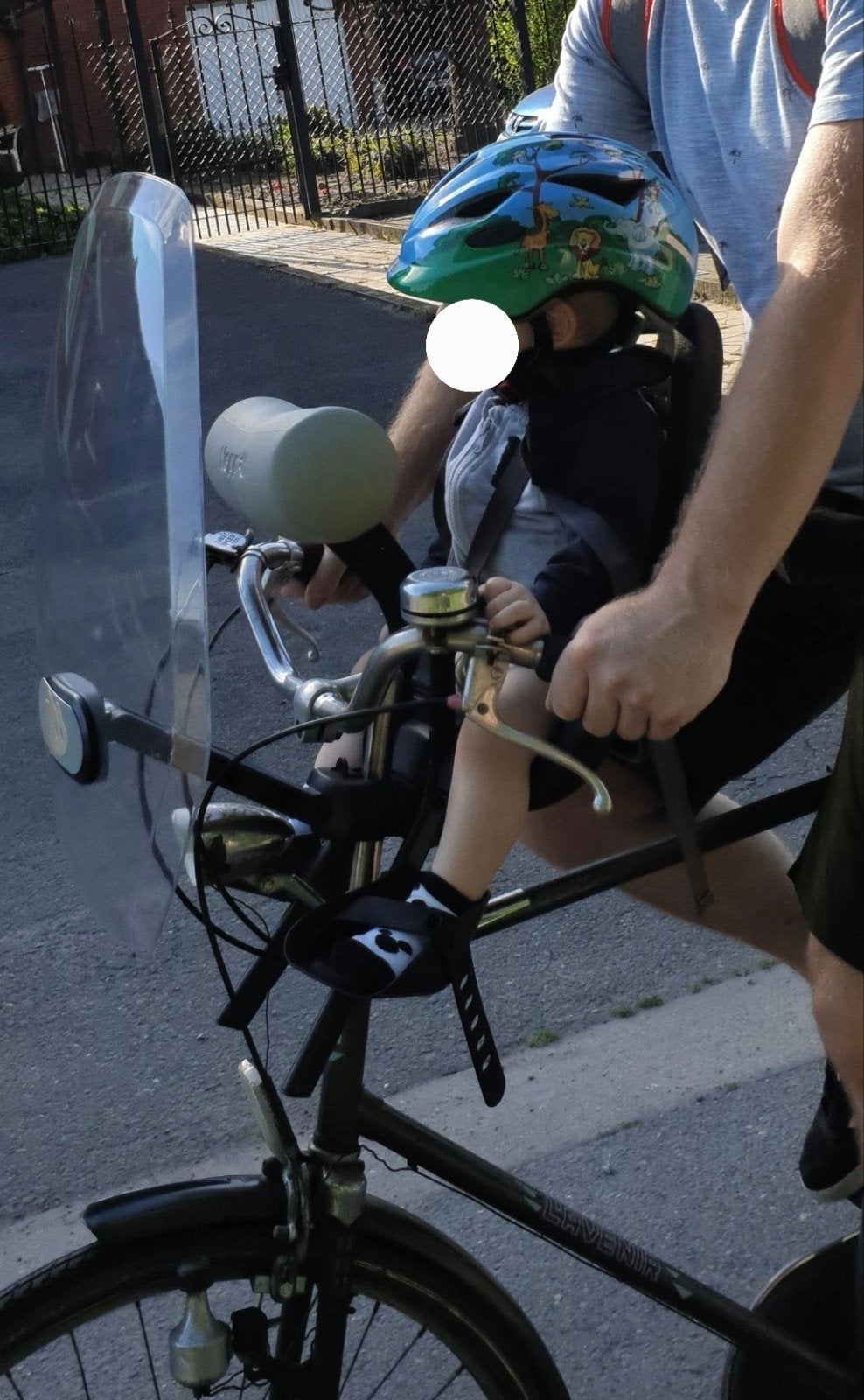 Thule Yepp Mini, Enlèvement, Siège avant