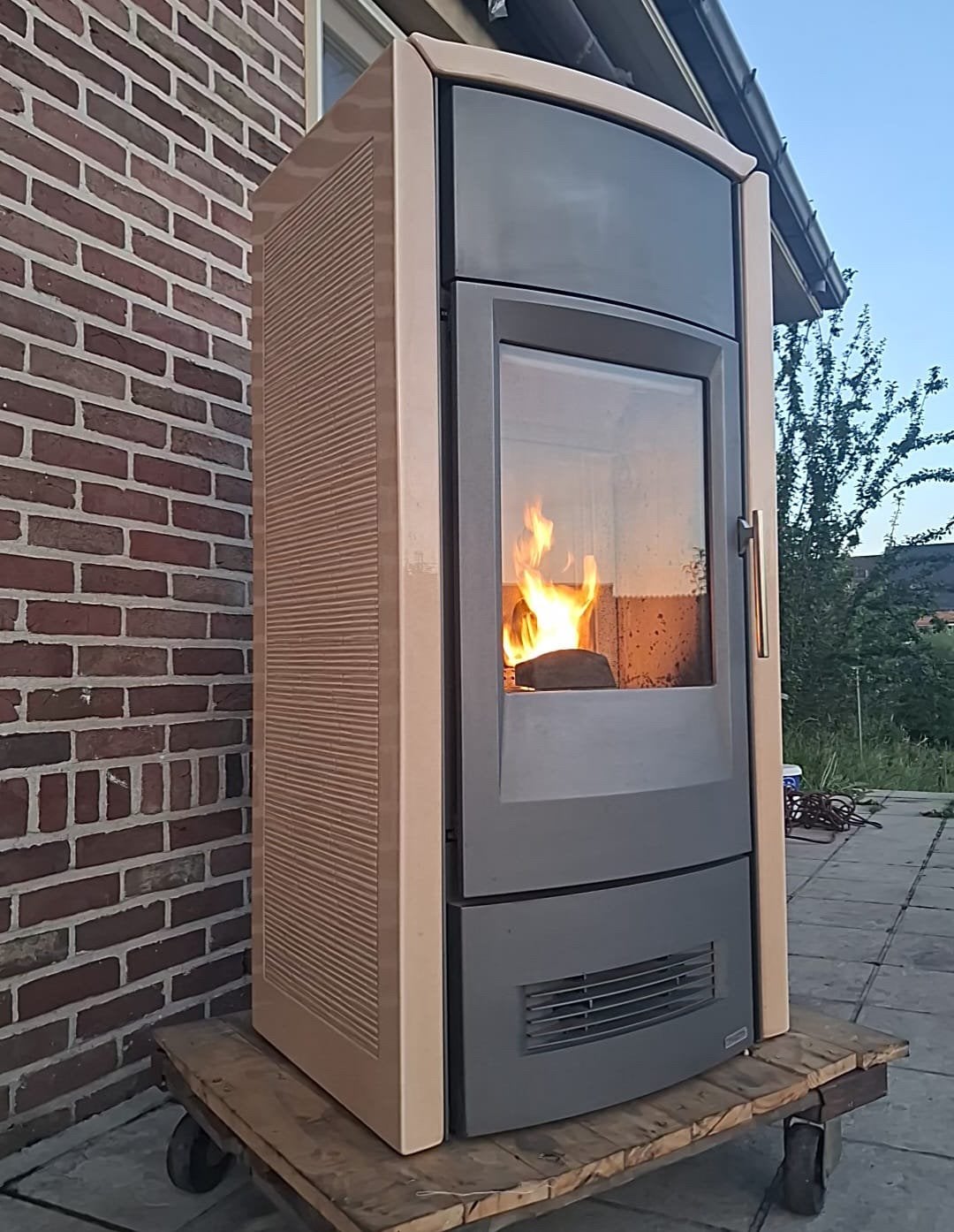 Piazzetta p963 pelletkachel 11kw met weinig branduren, Ophalen, Zo goed als nieuw, Pelletkachel