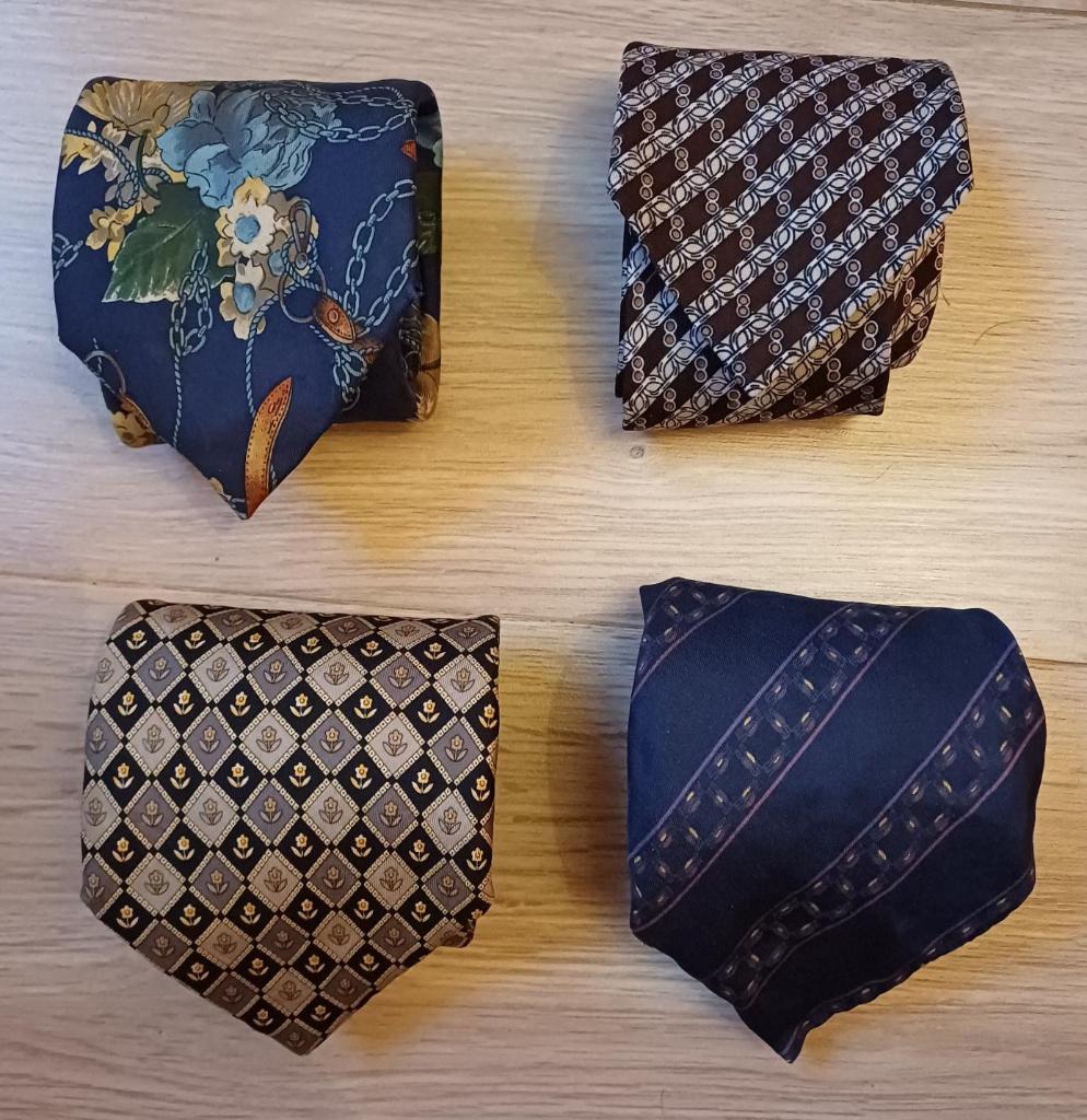 Lot de 4 cravattes en soie de luxe, Enlèvement ou Envoi, Porté, Autres couleurs, À motif