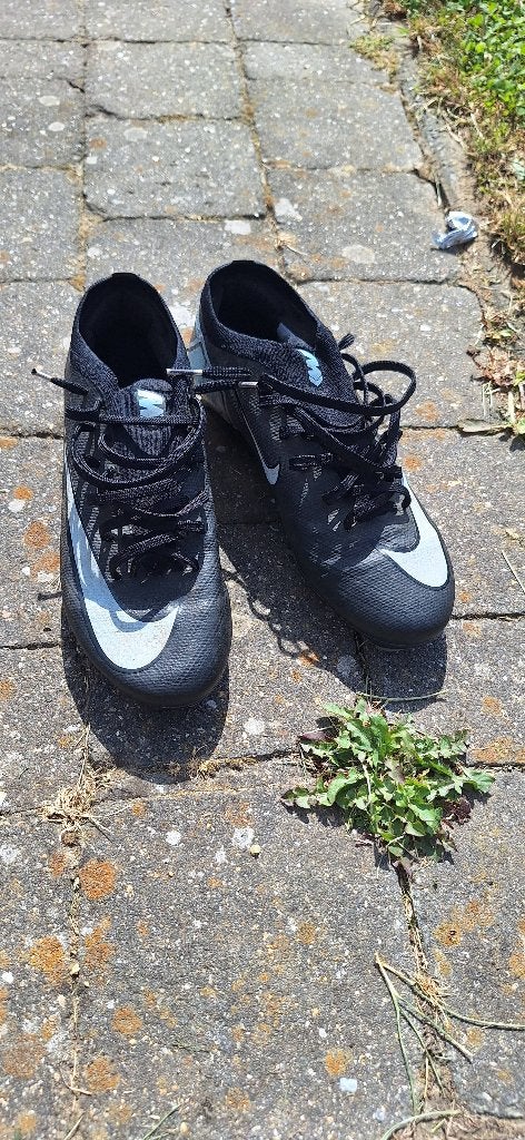 Chaussures de football, Sports & Fitness, Enlèvement, Utilisé, Chaussures