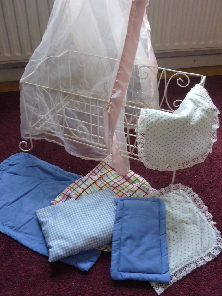 poppenbedje hemelbed, Ophalen, Gebruikt, Babypop