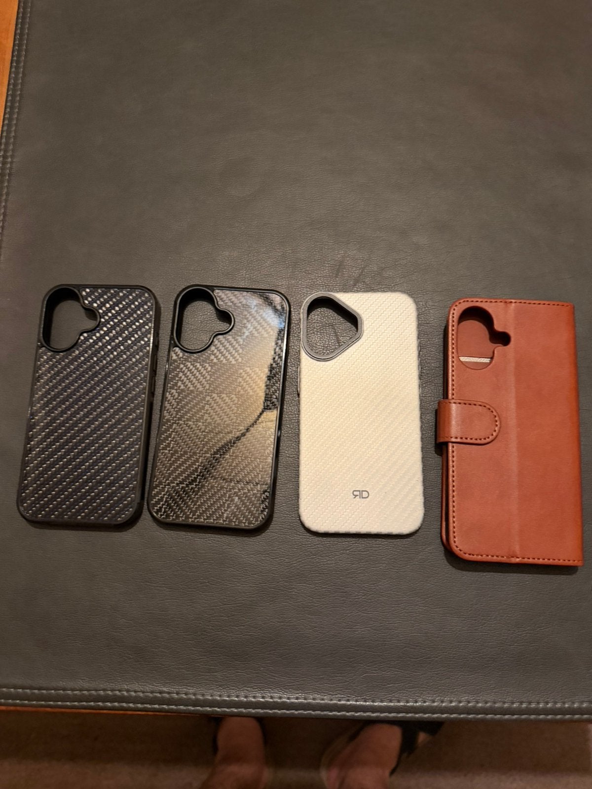 1 bookcase en 3 backcovers iphone 16, Télécoms, Enlèvement, Comme neuf, IPhone 16, Bleu
