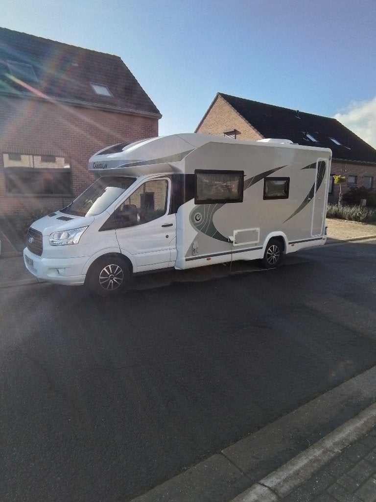 Chausson 640 titanium ford 170 pk automaat, Caravans en Kamperen, Verwarmde buitenspiegels, Ford, Vloeistofverwarming, 6 tot 7 meter