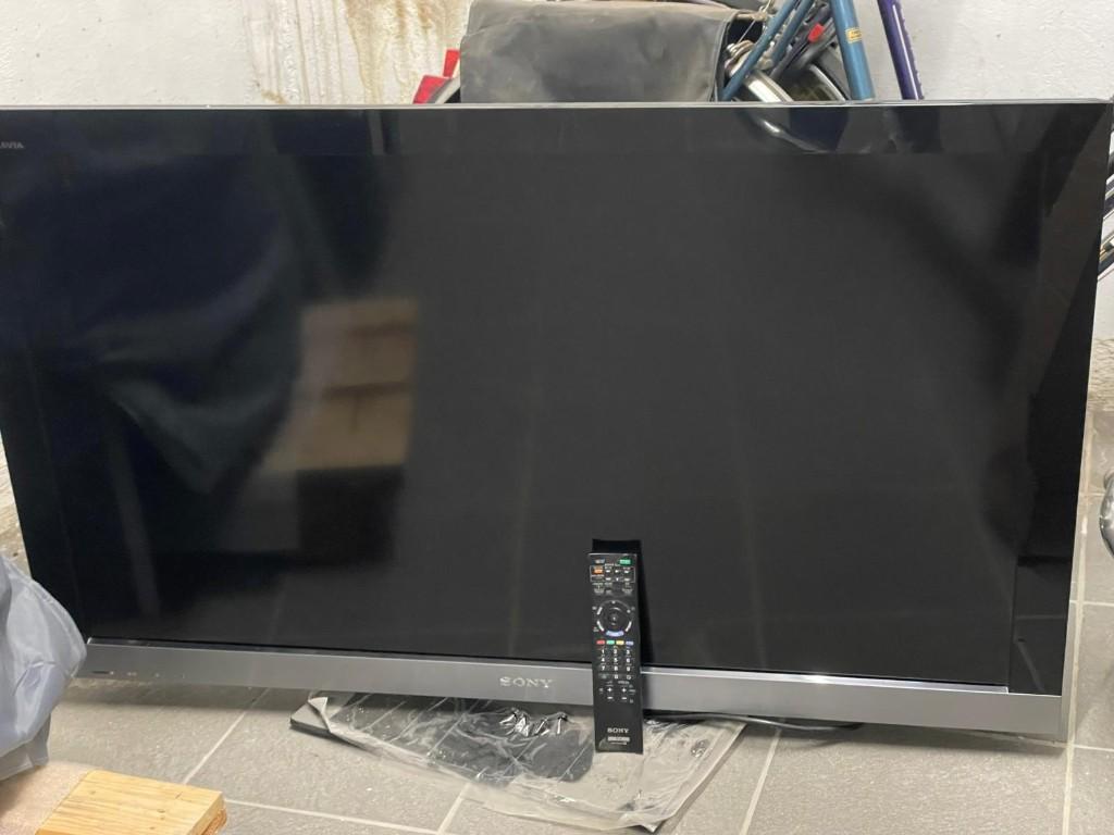 Sony Bravia 46 inch TV met staander en Dongle, Ophalen, LCD, Zo goed als nieuw, Full HD (1080p)