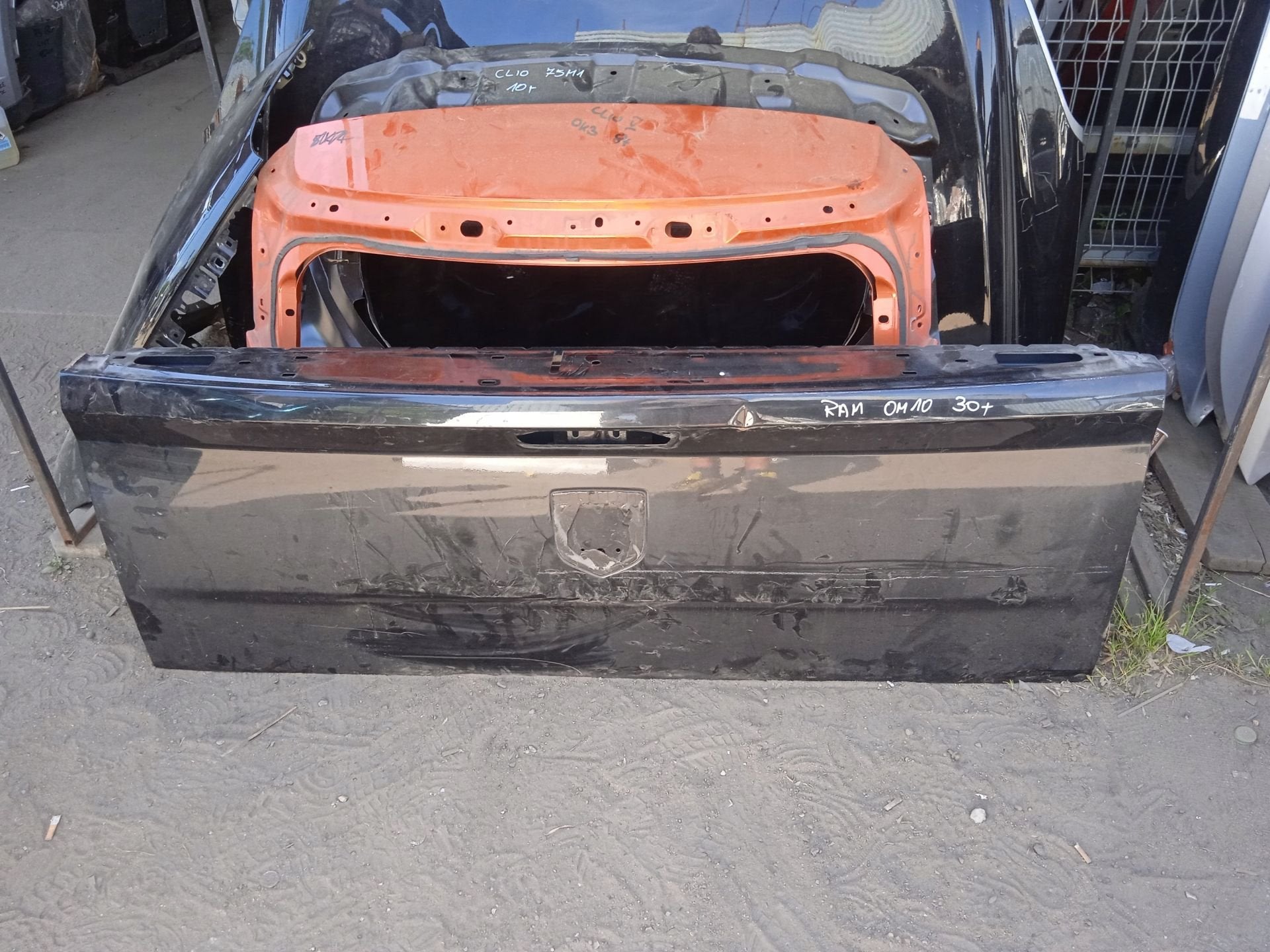 Dodge Ram V Achterklep Achter, Taurusavenue 1
2132 LS  Hoofddorp, NL, Gebruikt, Info@stellantis.com, Dodge