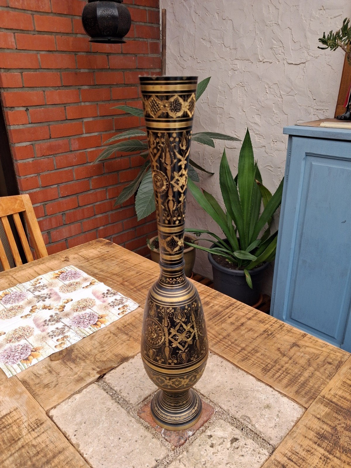 Vase indien, Enlèvement
