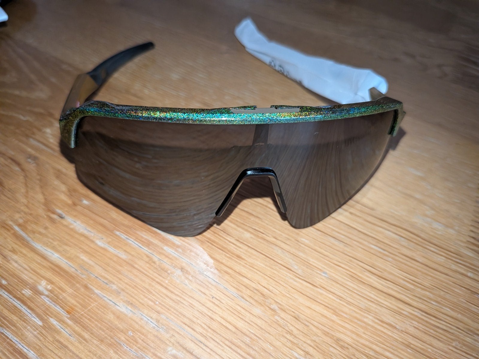 Oakley zonnebril sutro, Bijoux, Sacs & Beauté, Enlèvement, Vert, Lunettes de soleil, Oakley
