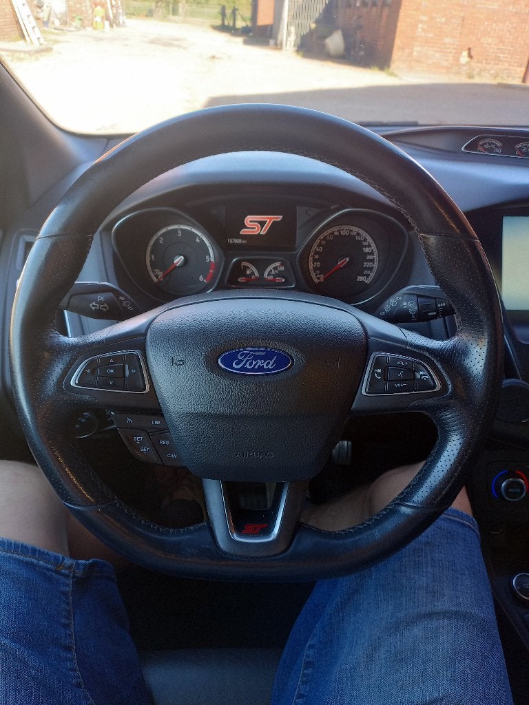 Ford focus 2.0 tdci ST, Noir, 5 portes, Particulier, 4 cylindres