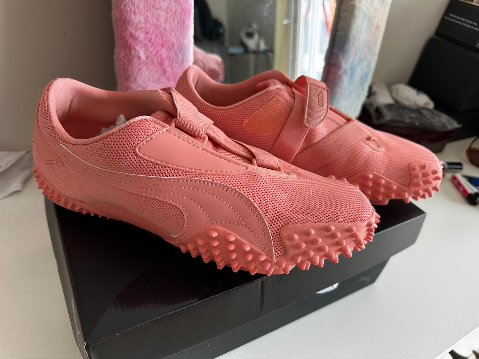 Puma Mostro Ecstasy 42,5 NEUVE, Kleding | Heren, Schoenen, Ophalen, Overige kleuren, Nieuw, Sneakers