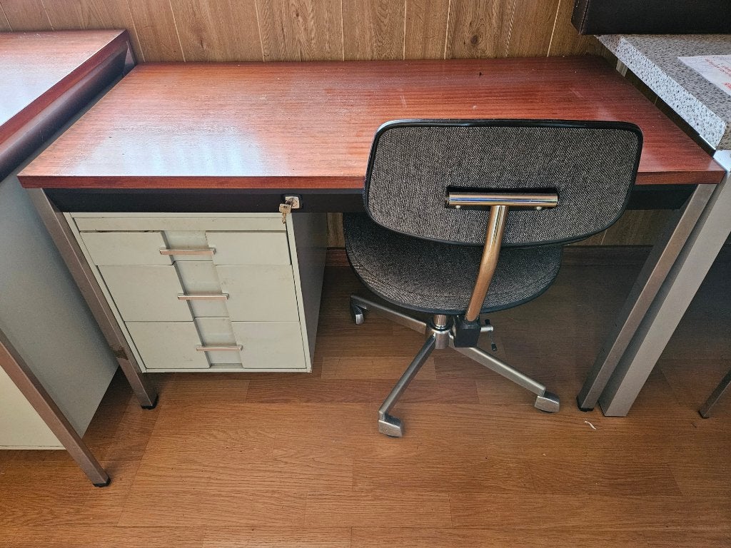 Bureau + bureaustoel, Ophalen, Overige typen, Gebruikt, 115 cm