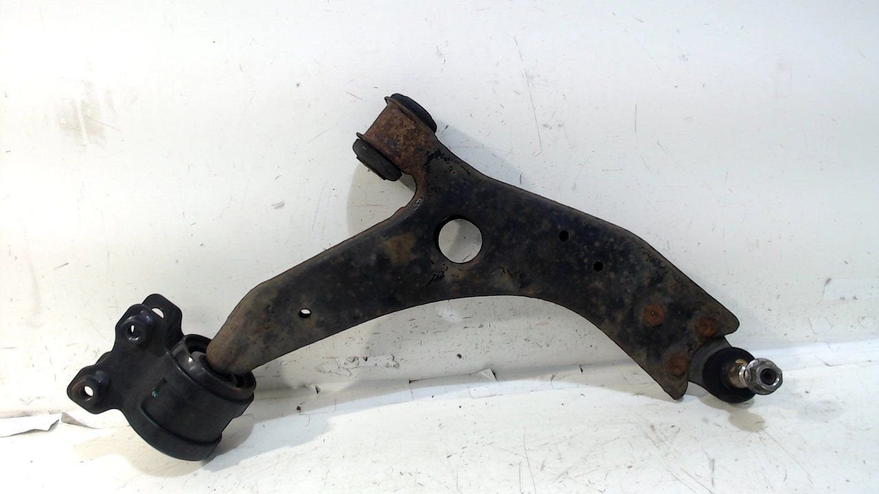 Draagarm rechts voor Ford C-Max, Onderdelen@venauto.nl, Van der Ven Autorecycling B.V., Ettenseweg 76, 4706 PB Roosendaal, The Netherlands