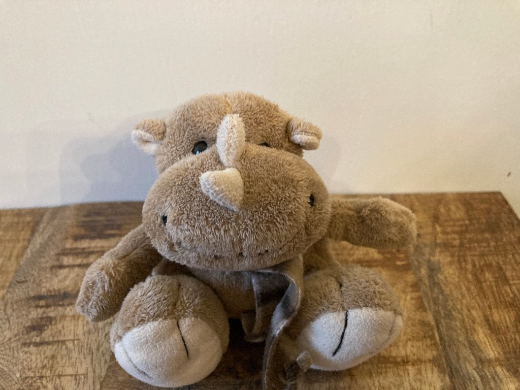 Knuffel neushoorn, Kinderen en Baby's, Speelgoed | Knuffels en Pluche, Gebruikt, Overige typen, Ophalen of Verzenden, Klein (minder dan 20 cm)