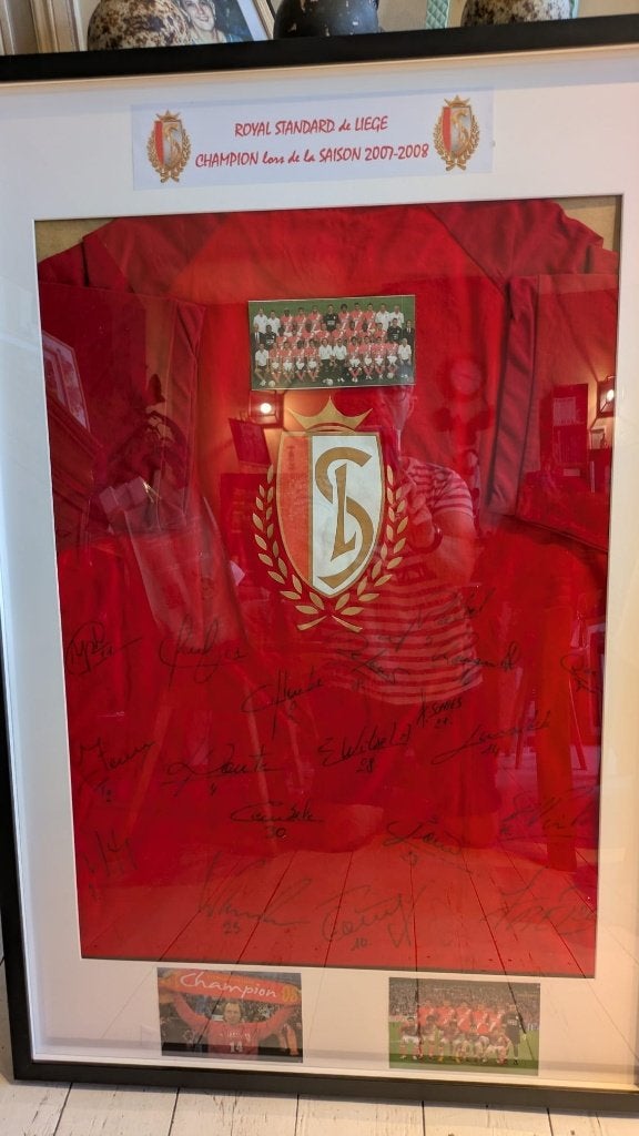Standard de Liège - T-shirt titre 2008 signé par 17 joueurs, Verzamelen, Ophalen, Nieuw