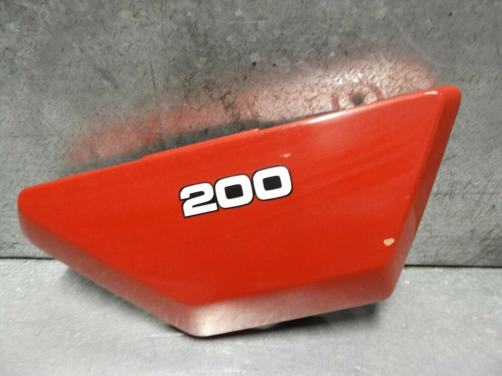 RD200 1977 - 1979 Yamaha Cover Cover onder zadel D1-44087