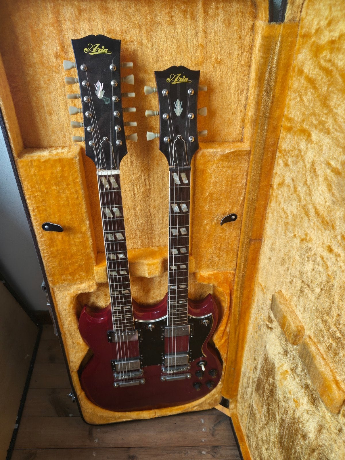 matsumimoku Japan Aria doubleneck met originele koffer, Muziek en Instrumenten, Ophalen, Gebruikt, Solid body, Overige merken