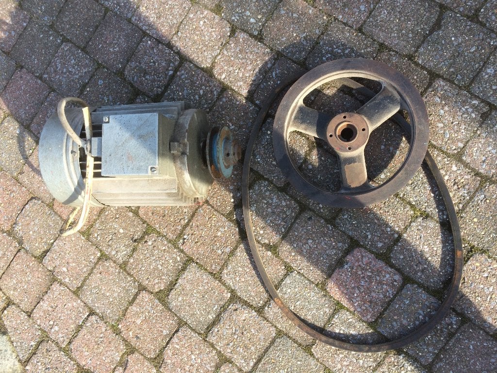 Moteur MEZ MOHELNICE 220/380 volts, 2865 tr/min, 2,2 kw., Enlèvement, Utilisé