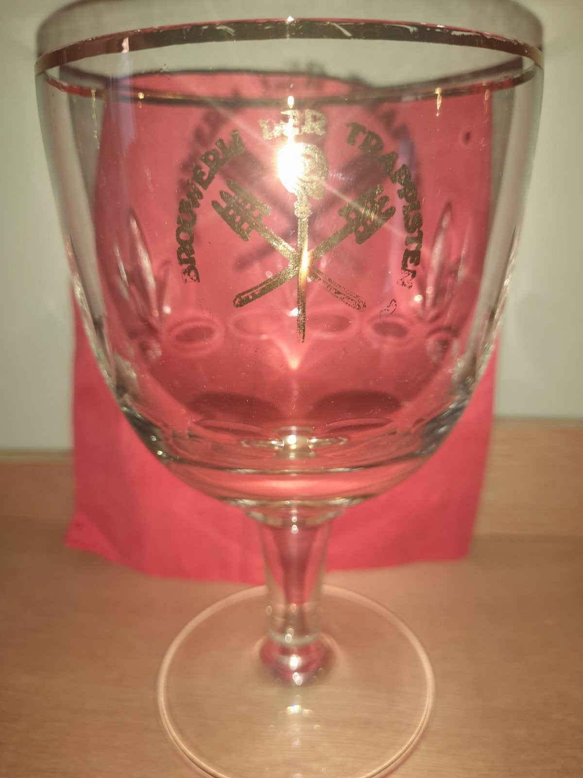Ancien verre trappiste de Westmalle découpé avec des traces, Collections, Enlèvement ou Envoi