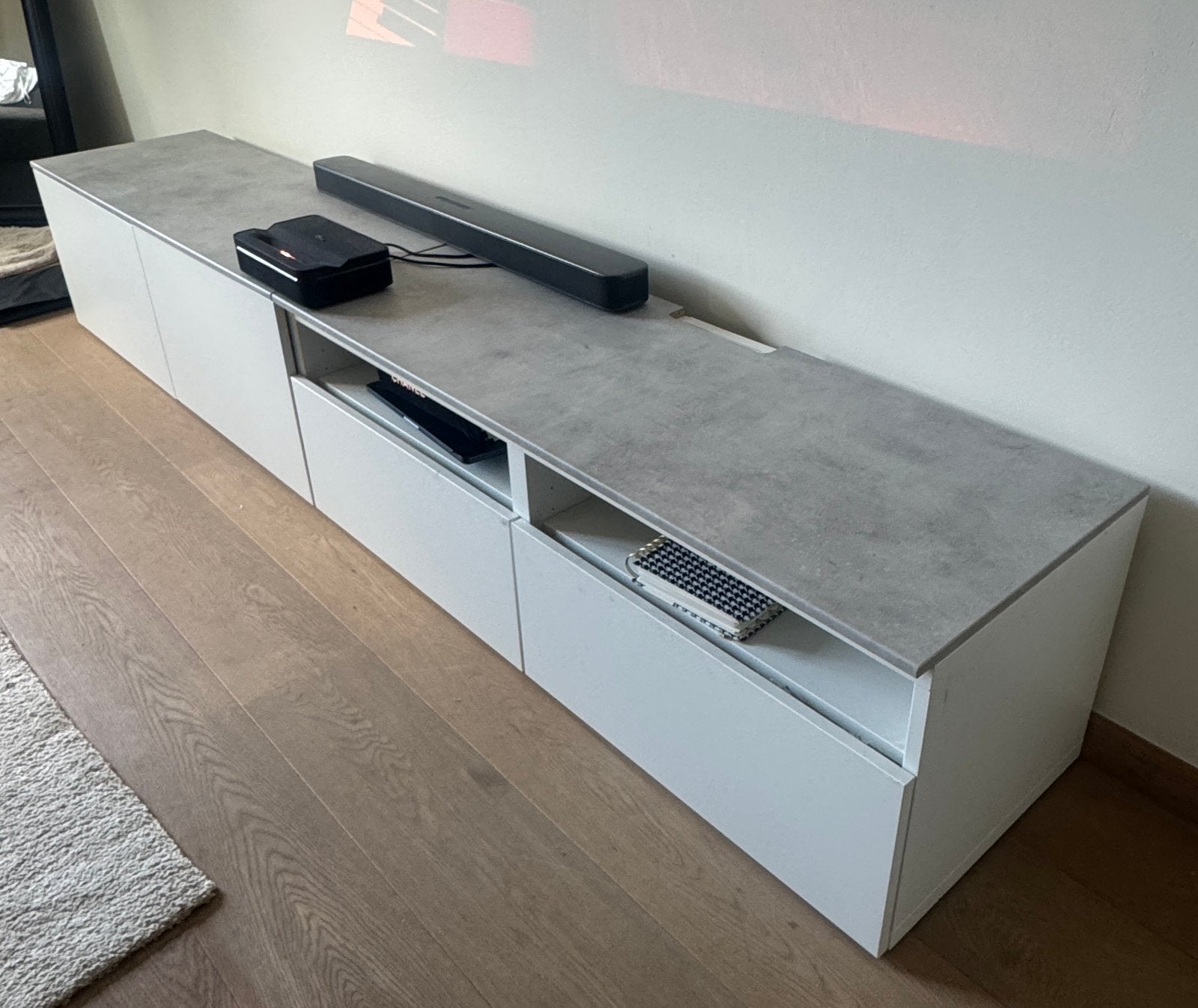 Besta tv meubel met marmer, Huis en Inrichting, Ophalen