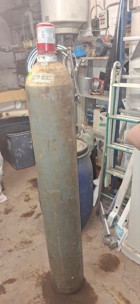 Volle Zuurstoffles, Ophalen