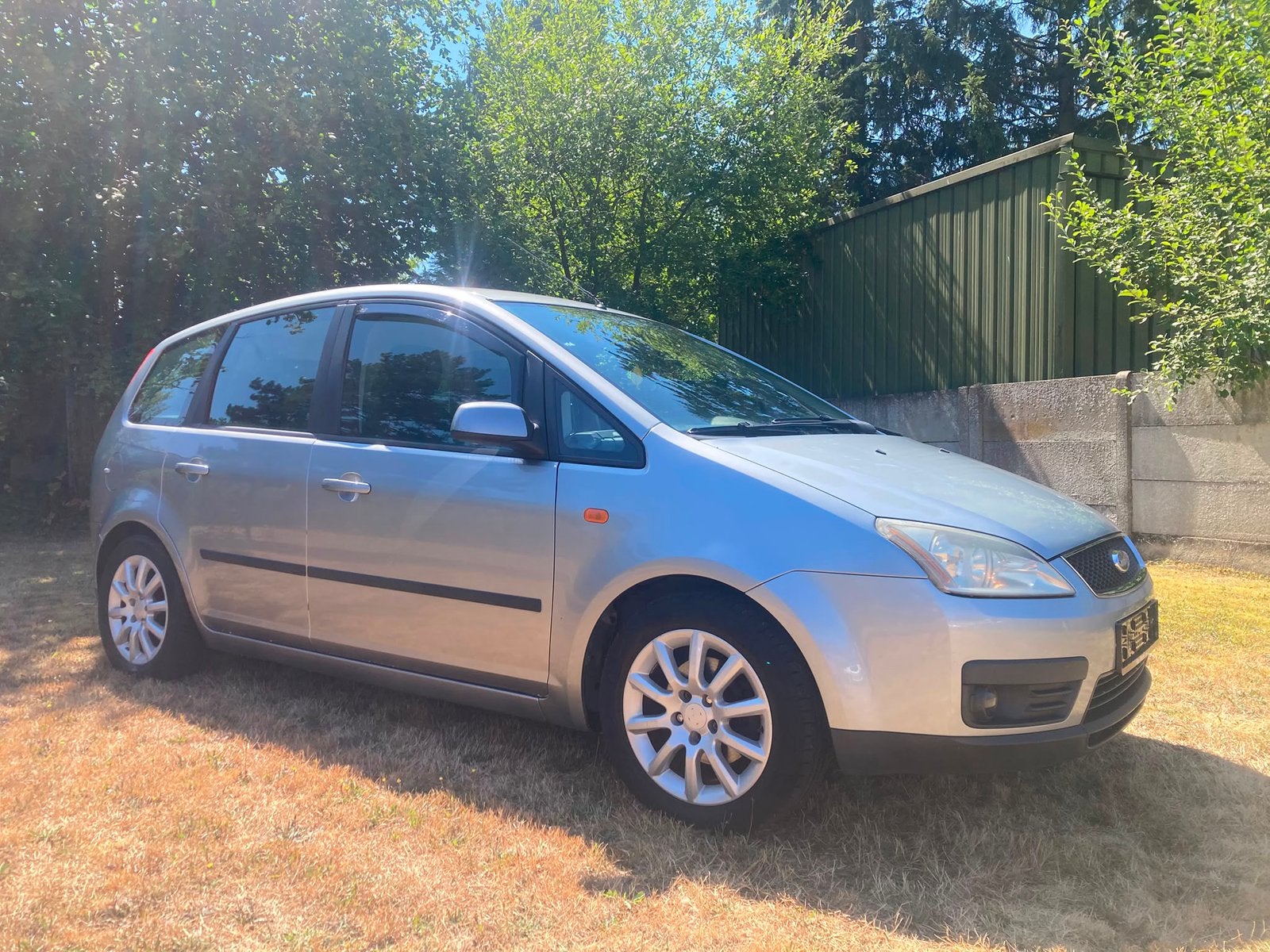 Ford C-MAX 1.6i navi/attelage de remorque/climatisation, Boîte manuelle, 5 portes, 5 places, Particulier