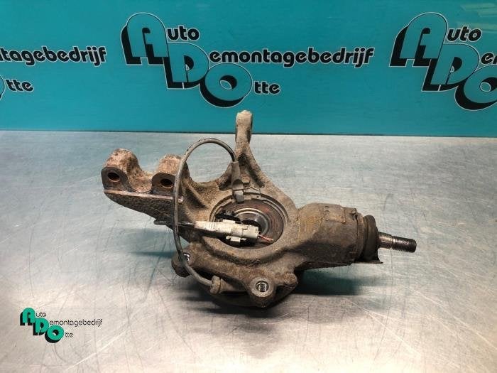 Fusee rechts-voor van een Peugeot 307 (307 01-), Auto-onderdelen, Gebruikt, -, -, Ophalen of Verzenden