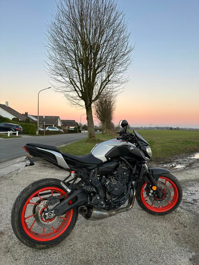 Yamaha MT-07 A2 Full option, Motos, Éclairage LED, Occasion, 2 cylindres, Particulier