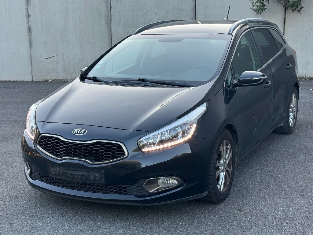 kia ceed 1.6diesel airco achter camera 2013 euro5b, Auto's, Kia, Voorwielaandrijving, Stof, Zwart, 4 cilinders
