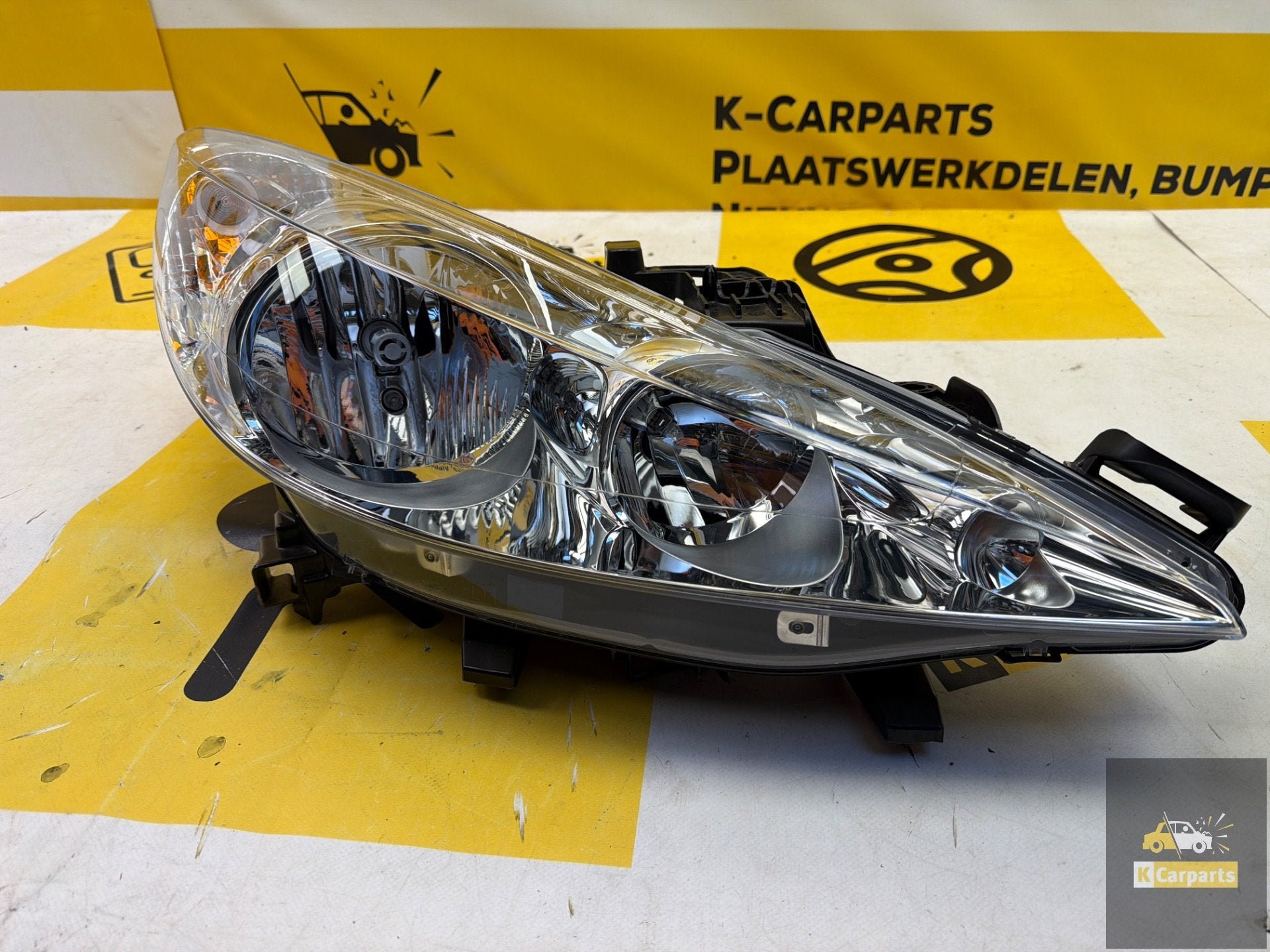 Phare droit d'origine Peugeot 207 89900879, Taurusavenue 1
2132 LS  Hoofddorp, NL, Contact.group@renault.com, Stellantis N.V.