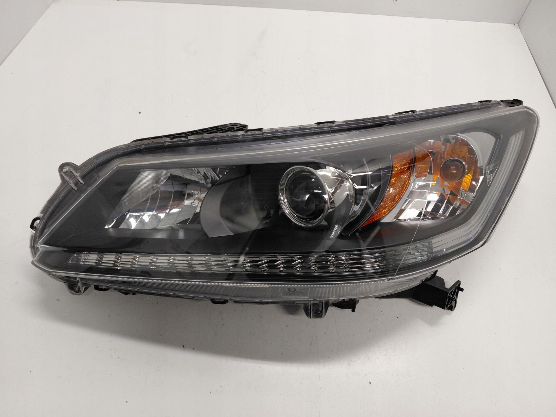 HONDA ACCORD BERLINE Phare gauche UK02DX, Info@honda.co.jp, Utilisé, Minami-Aoyama 2-chome 1-1
107-8556  Tokyo, Honda Motor Co., Ltd.