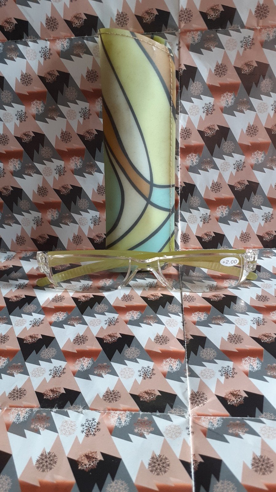 lunette de lecture plastique +2.00 avec etui, Autres marques, Enlèvement ou Envoi, Comme neuf, Vert