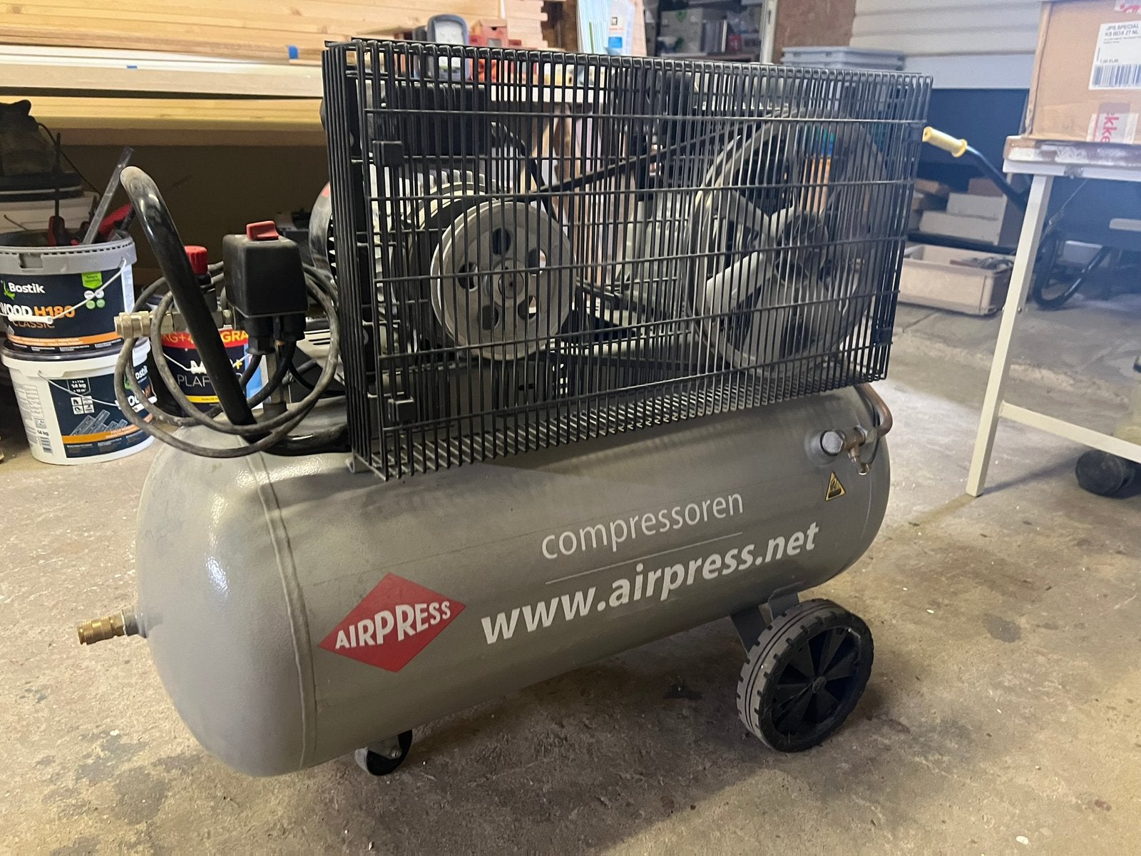 Compressor, Ophalen, Zo goed als nieuw