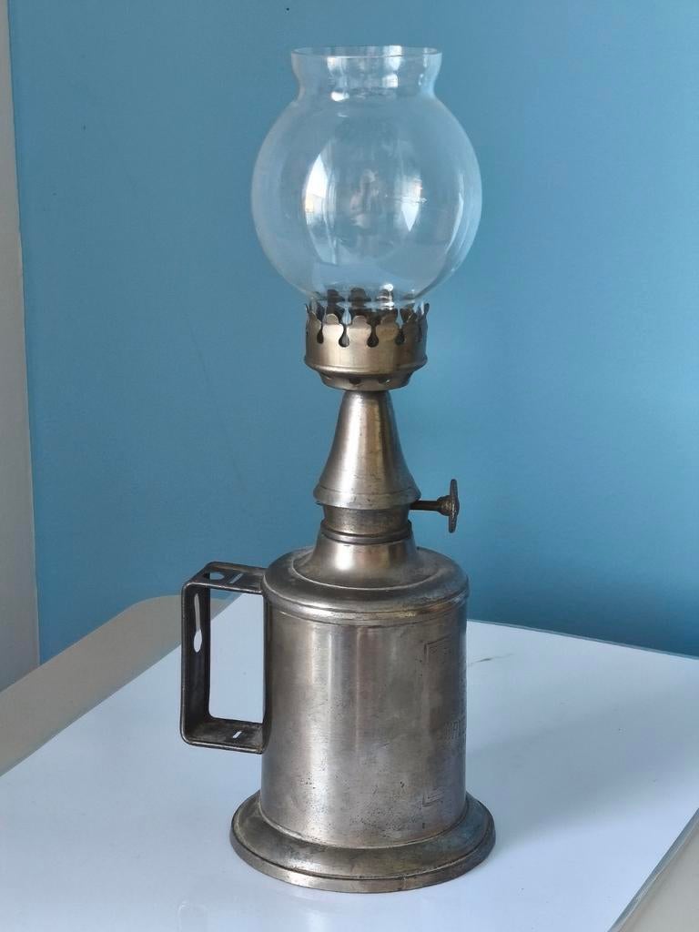 Ancienne lampe à huile minérale , vintage et collector, Antiquités & Art, Envoi