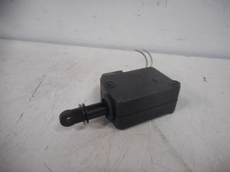 CENTRALE VERGRENDELING MOTOR ACHTERKLEP Volvo S40 (VS), Gebruikt, Info@volvocars.com, Ophalen of Verzenden, Volvo